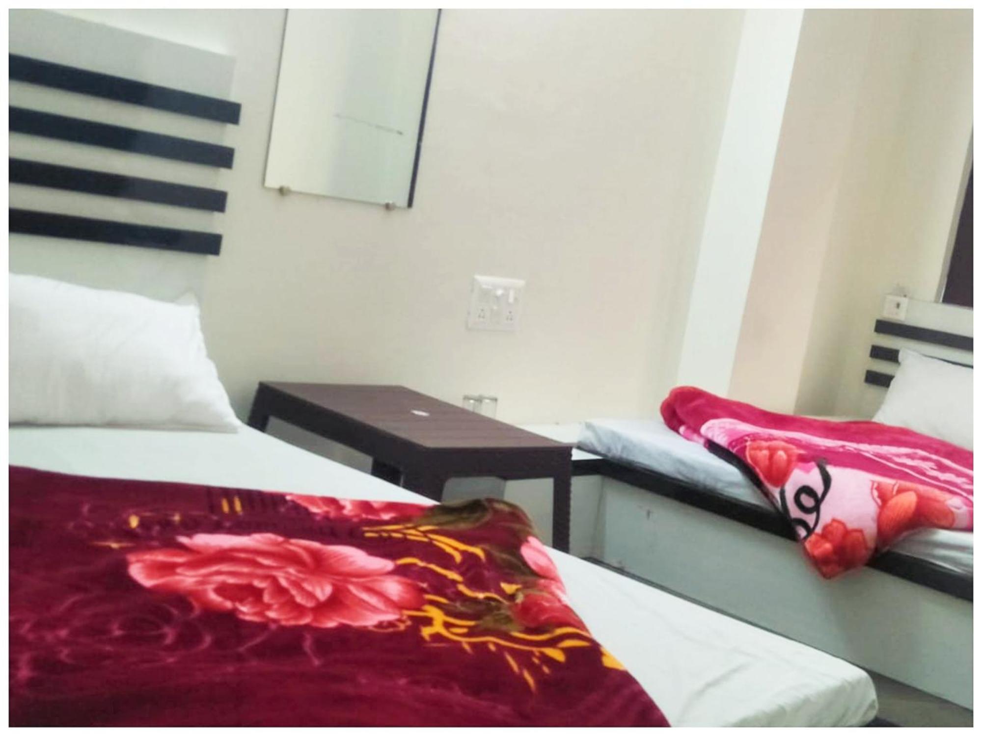 A Premium Hotel Sheeva Inn Near Temple - Fully Air Conditioning - Best Hotel Kankhal Exterior photo